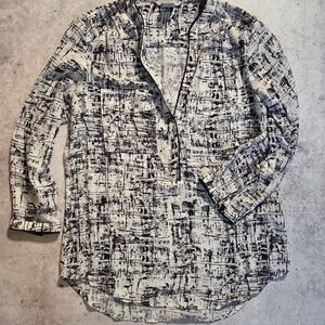 H&M Black and White Abstract Button Down Shirt